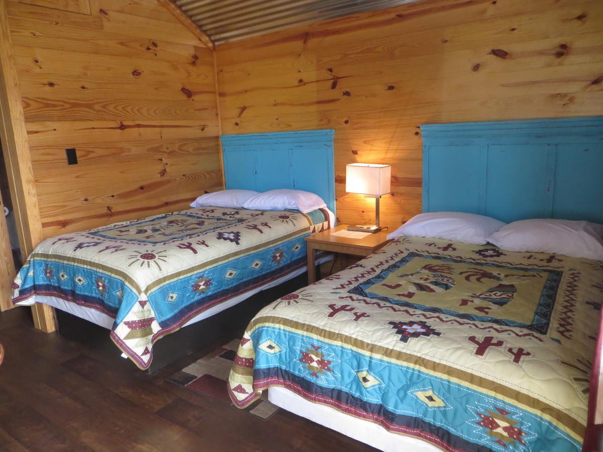 All Tucked Inn Cabins Stockdale 外观 照片