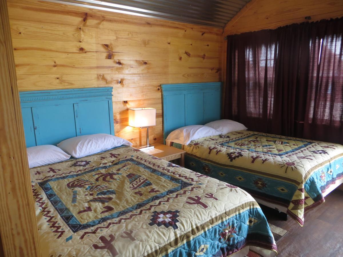 All Tucked Inn Cabins Stockdale 外观 照片