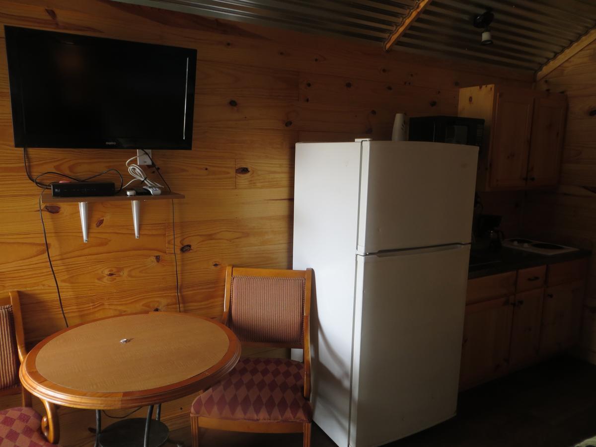 All Tucked Inn Cabins Stockdale 外观 照片